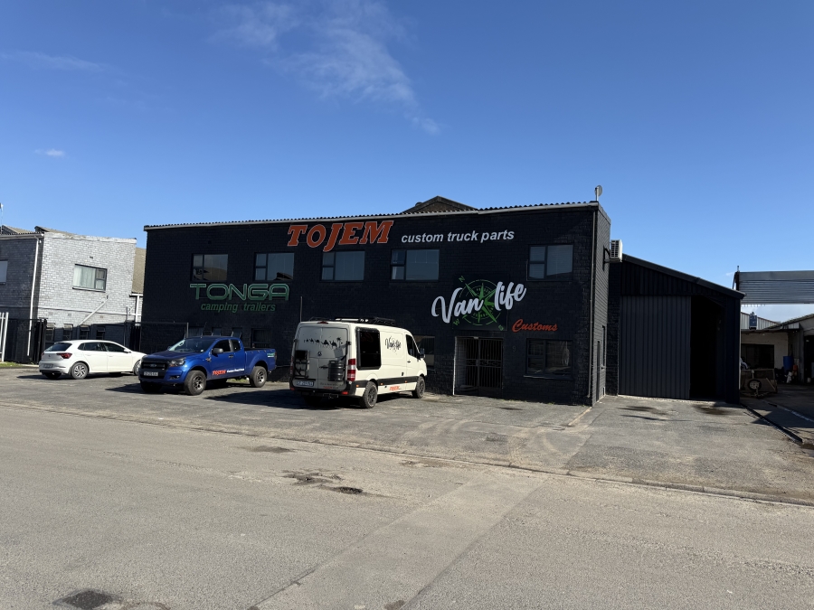 To Let commercial Property for Rent in Triangle Farm Western Cape